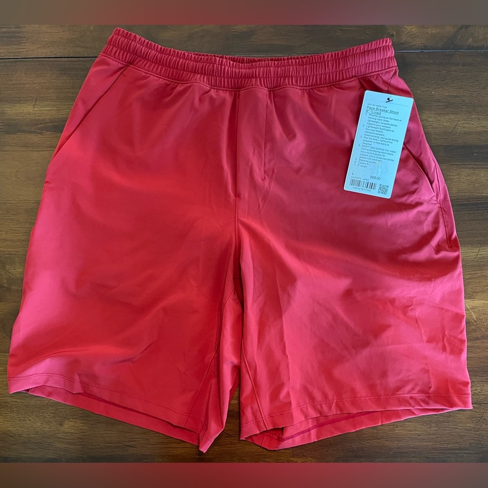BNWT Men’s Lululemon 9” Lined Pace Breaker Shorts Size: L